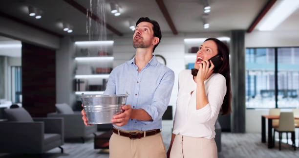 Sewage cleanup and water damage restoration in FL
